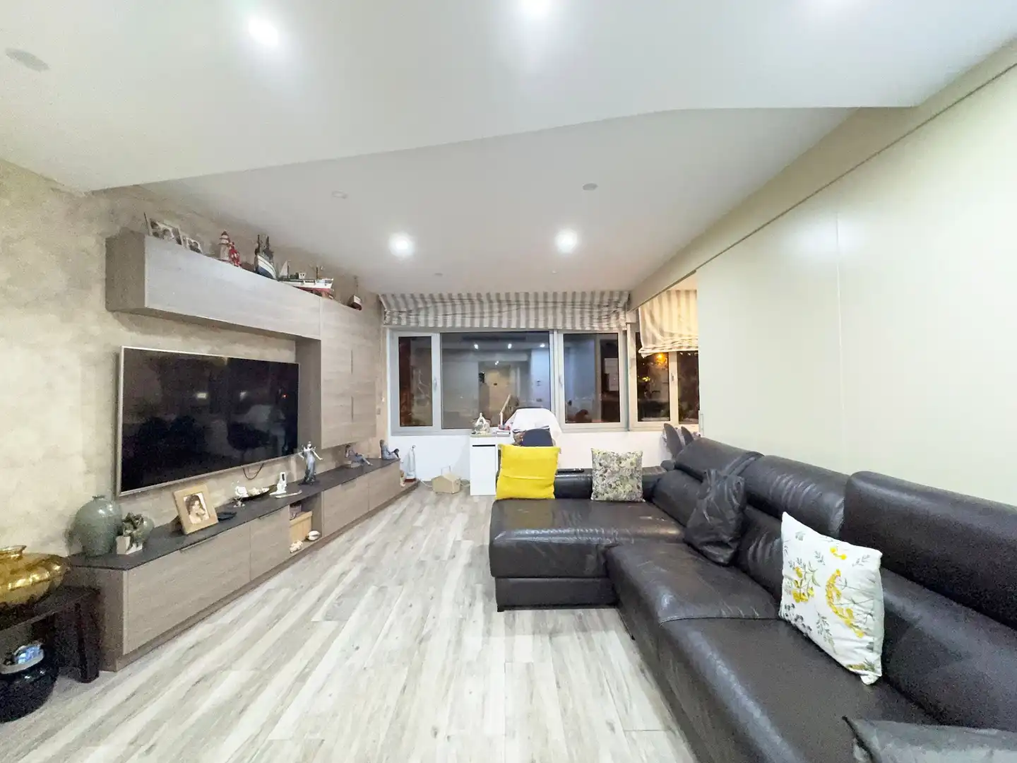 Sala d'estar de Pis en venda en Sant Adrià de Besòs amb Forn