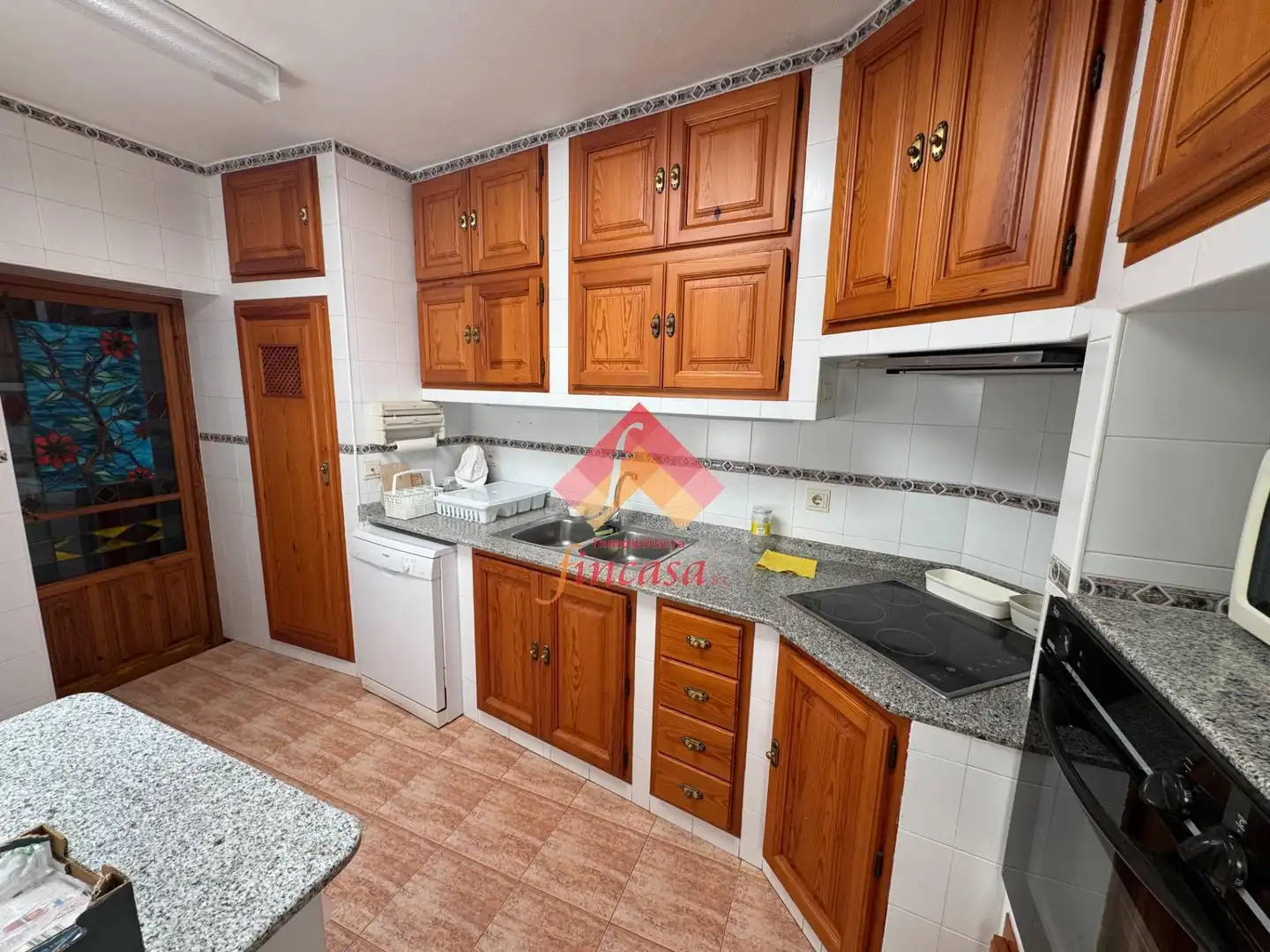 Cuina de Casa o xalet en venda en Ronda amb Calefacció, Terrassa i Moblat