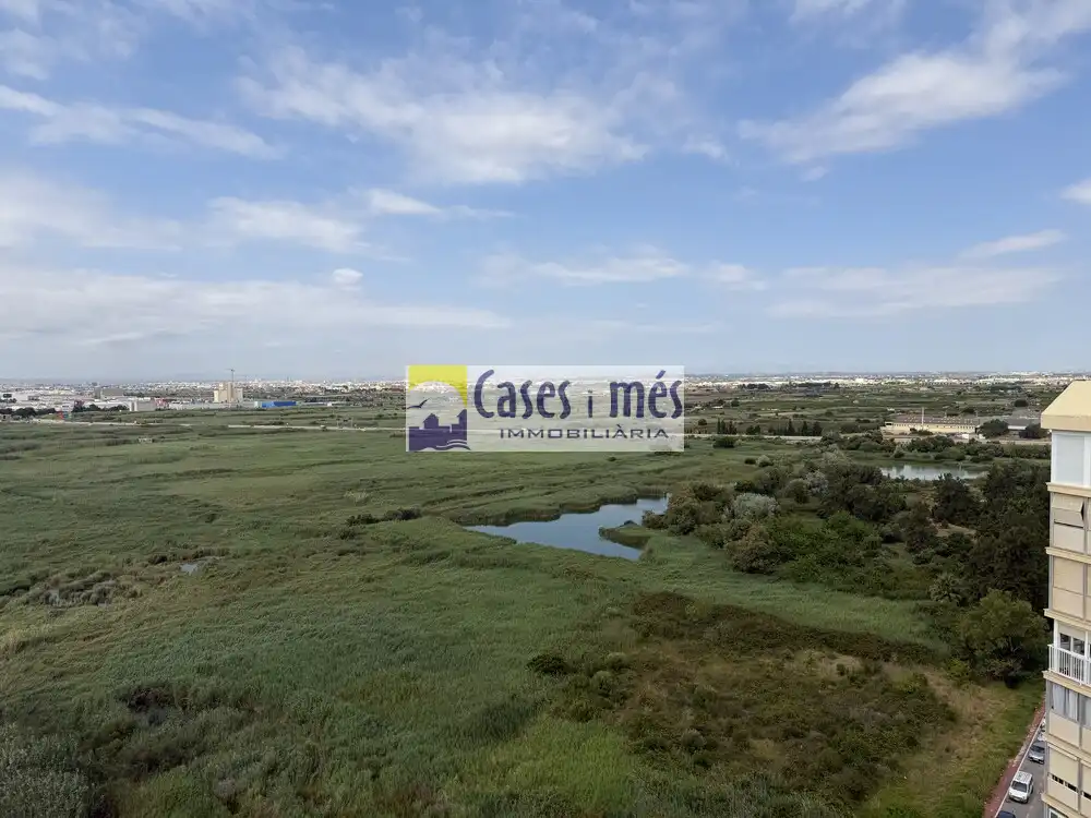 Piso en venta en La Pobla de Farnals con Balcón y Piscina comunitaria