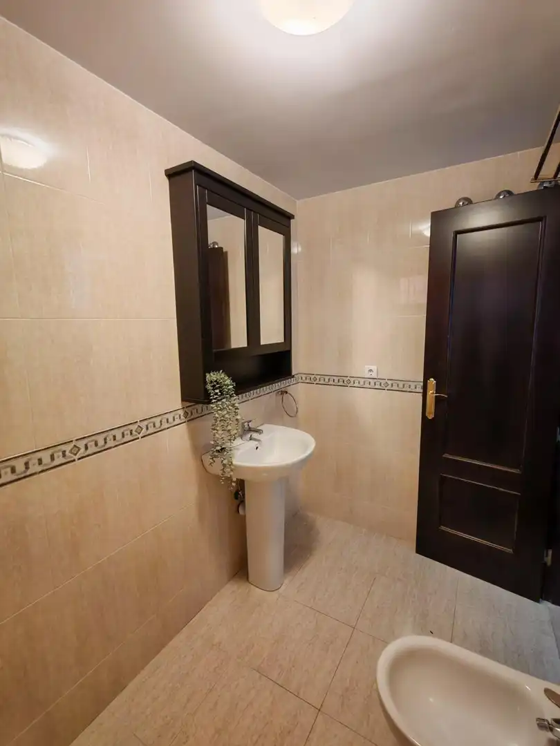 Bathroom of Ground floor for sale in La Zubia  with Community pool