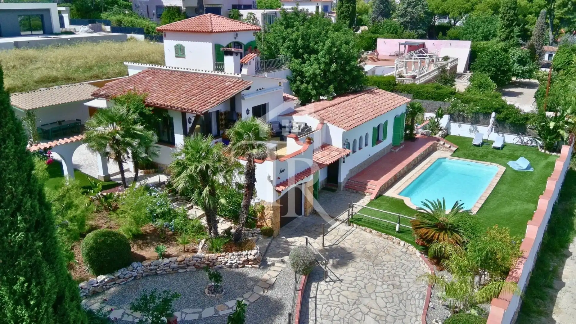 Exterior view of Houses for sale in Roda de Berà  with Air Conditioner, Heating and Private garden