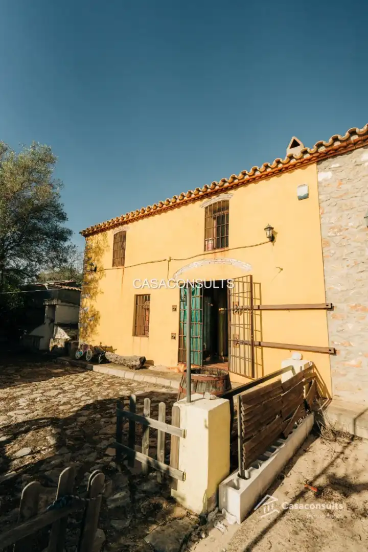Casa rustica con terrazza in vendita a Vilafamés