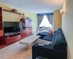 Sala d'estar de Apartament en venda en Terrassa amb Calefacció i Balcó
