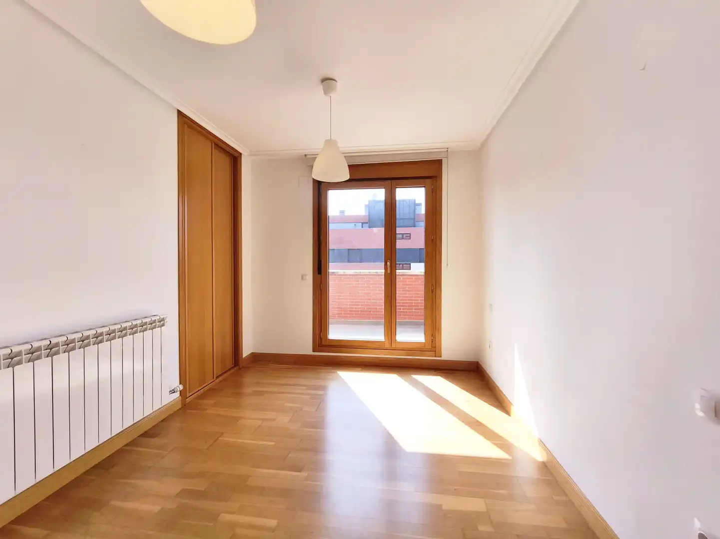 Habitación de Piso en venta en  Logroño con Aire acondicionado, Jardín privado y Parquet