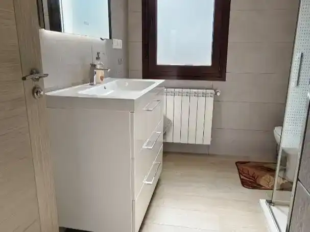 Bany de Casa adosada en venda en Abadín