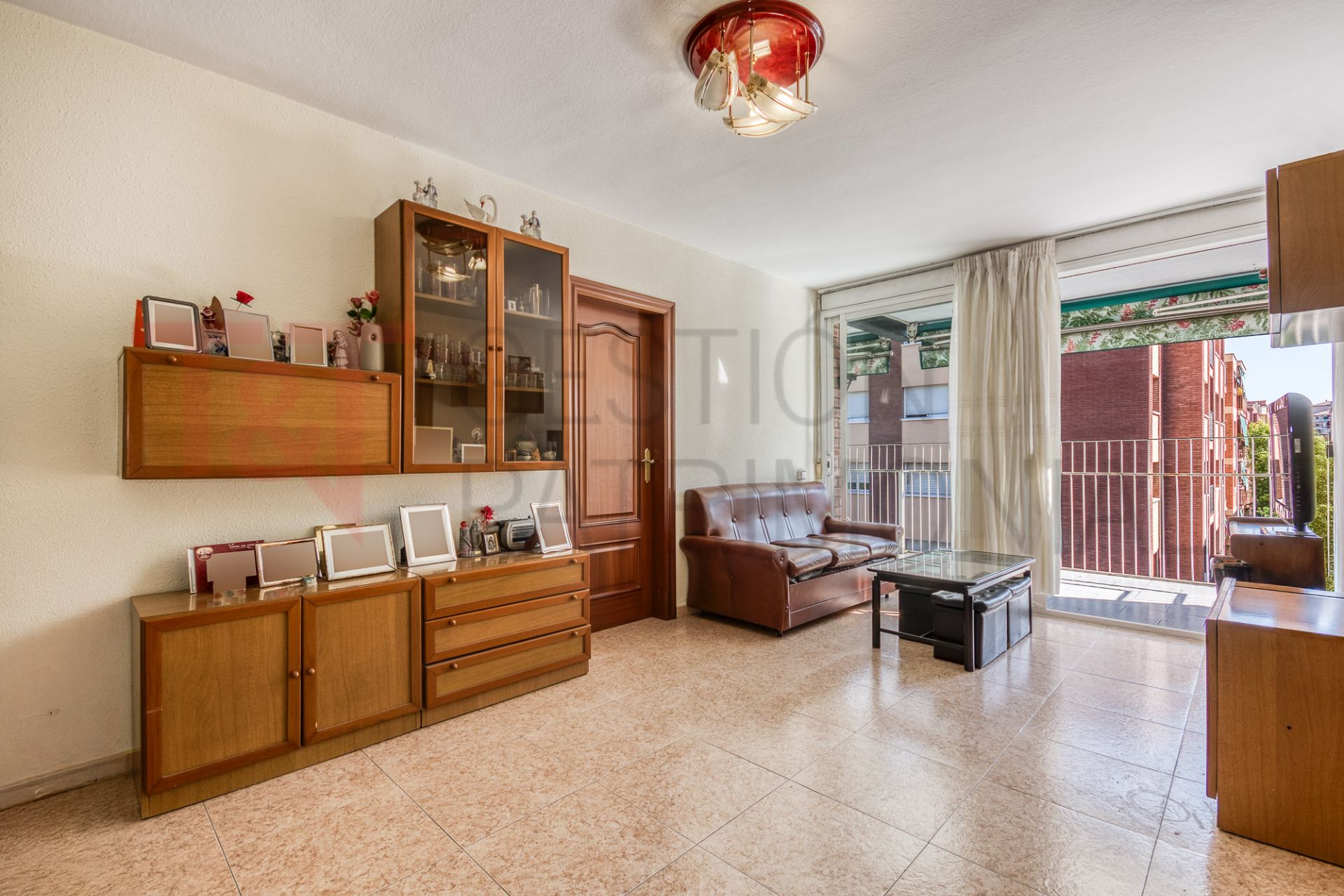 Sala de estar de Piso en venta en Cerdanyola del Vallès con Calefacción y Balcón