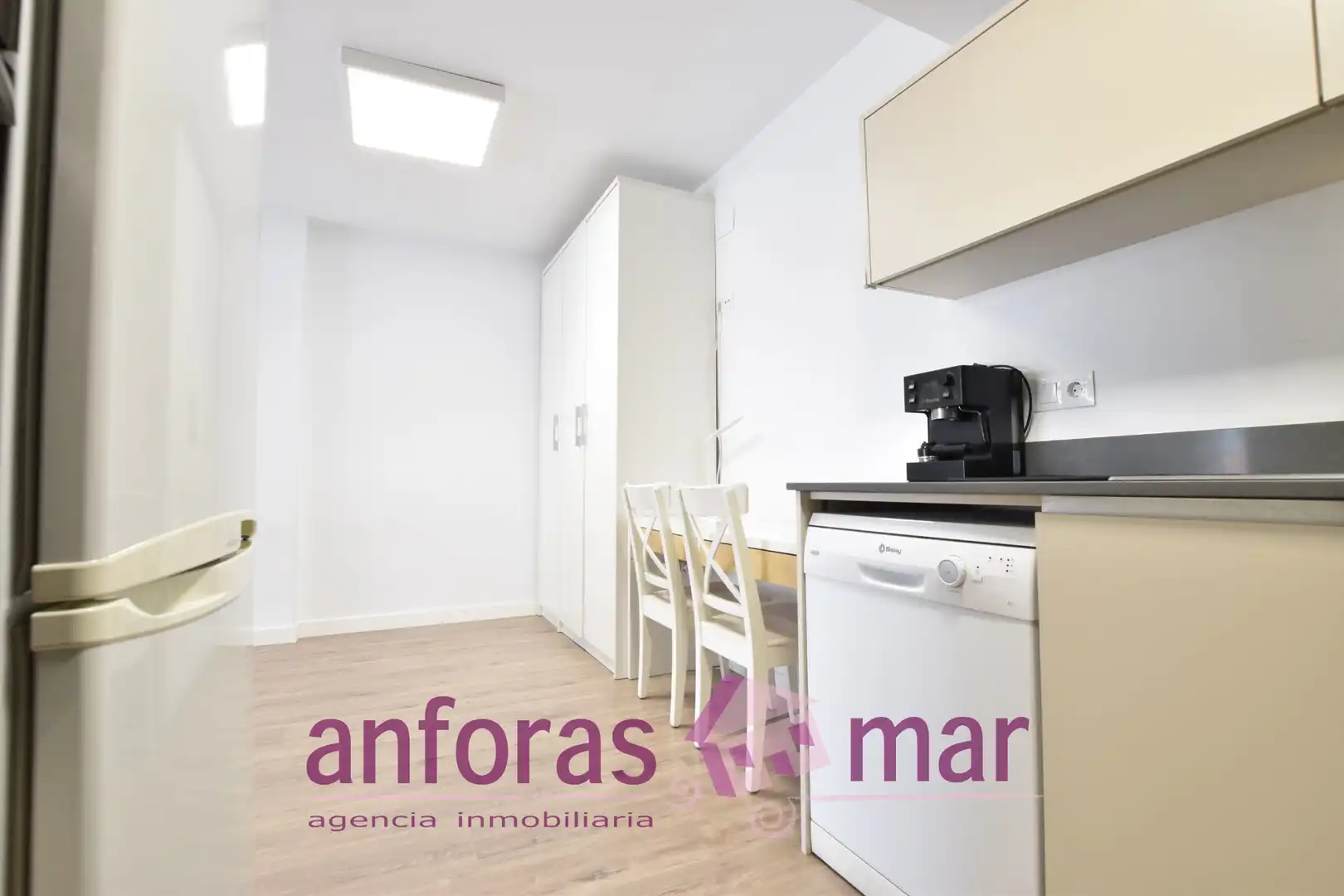 Küche von Wohnung zum Verkauf in Torredembarra mit Klimaanlage, Heizung und Terrasse
