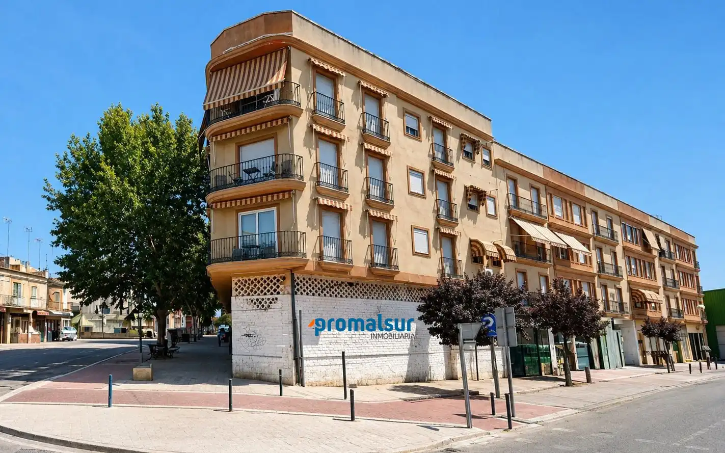 Exterior view of Garage for rent in Puente Genil