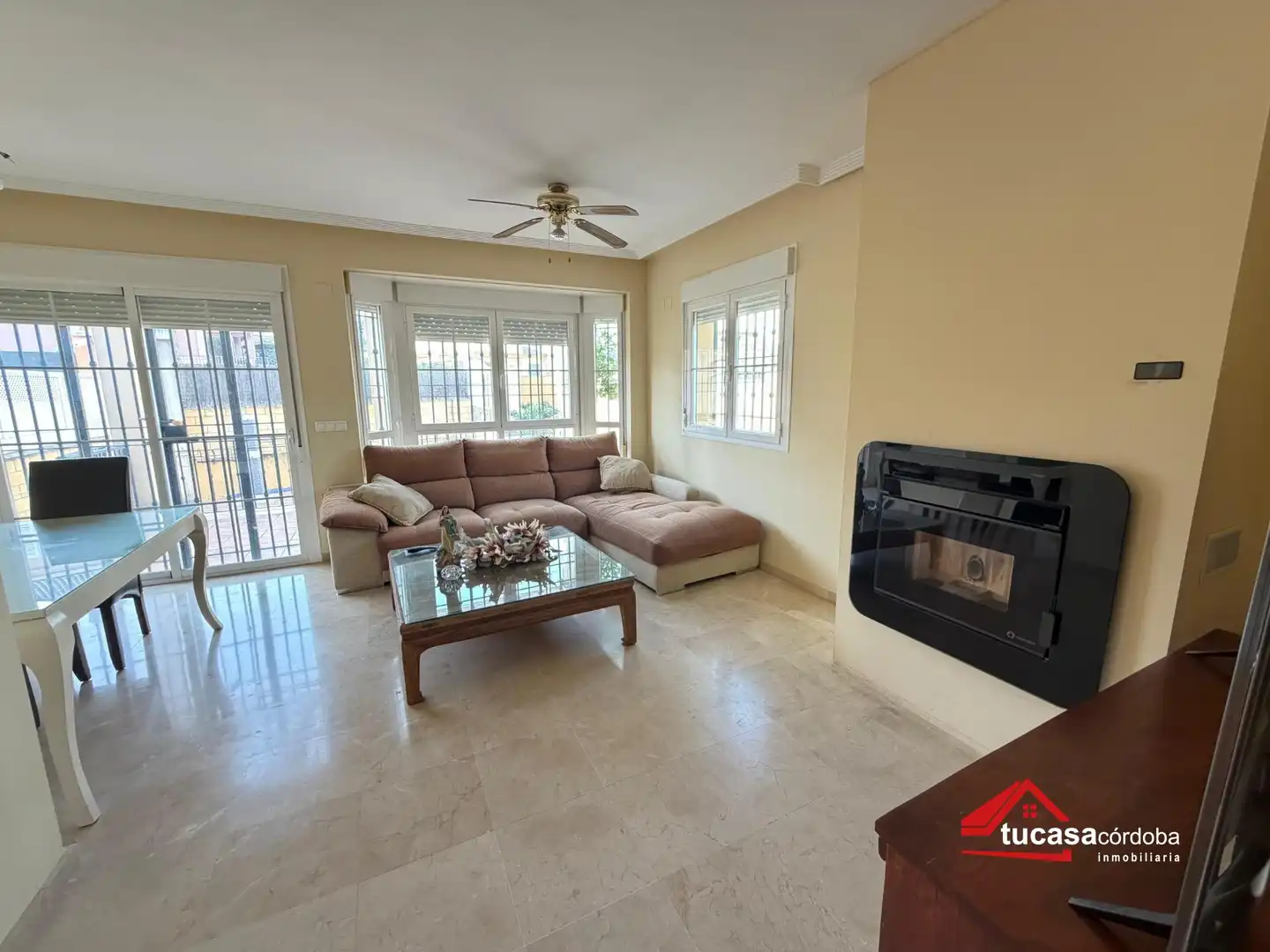 Sala de estar de Casa adosada en venta en  Córdoba Capital con Aire acondicionado y Piscina