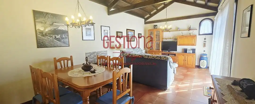Sala de estar de Casa o chalet en venta en Ribamontán al Mar con Calefacción, Jardín privado y Piscina