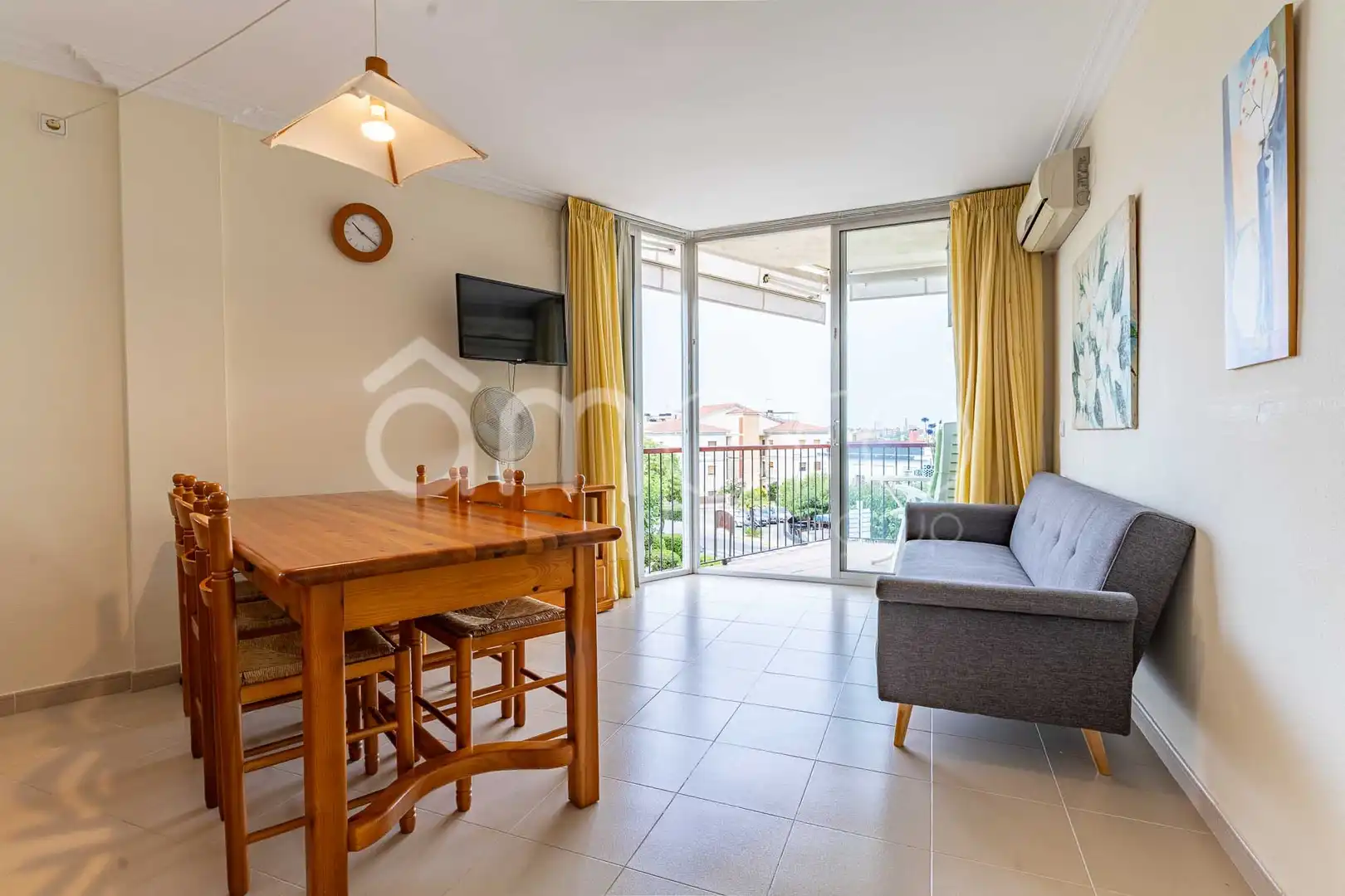 Wohnzimmer von Wohnung zum Verkauf in Torredembarra mit Klimaanlage, Terrasse und Schwimmbad