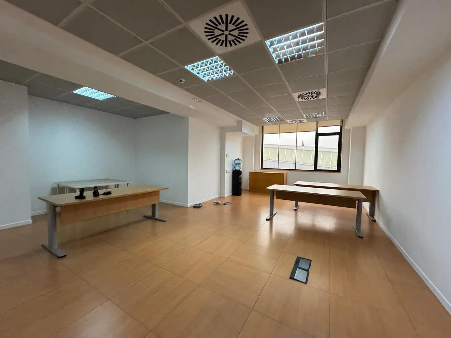 Bureau avec ascenseur à louer à Avinguda Corts Catalanes 2, imagen 5