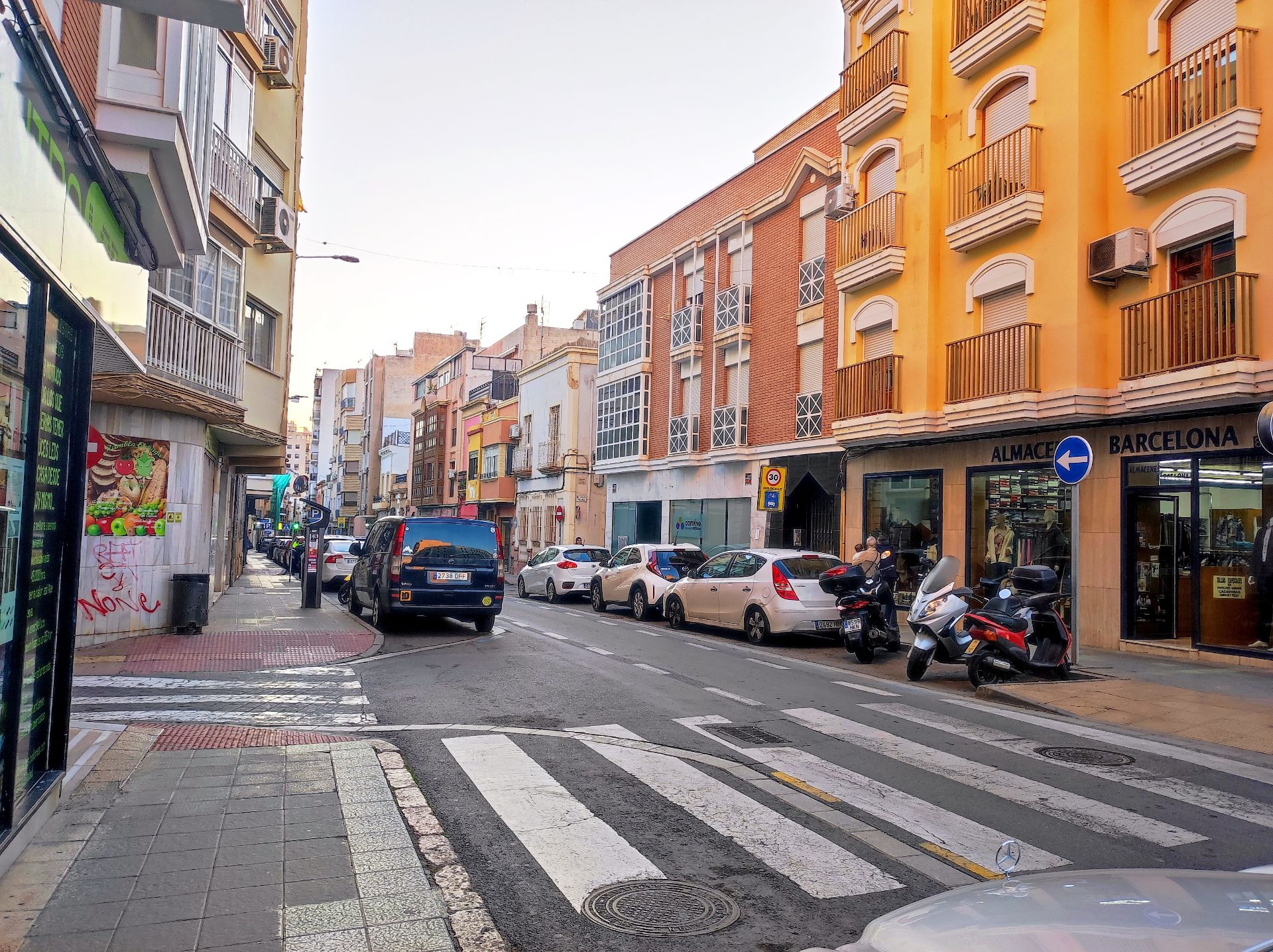 Vista exterior de Pis en venda en  Almería Capital amb Terrassa, Traster i Forn