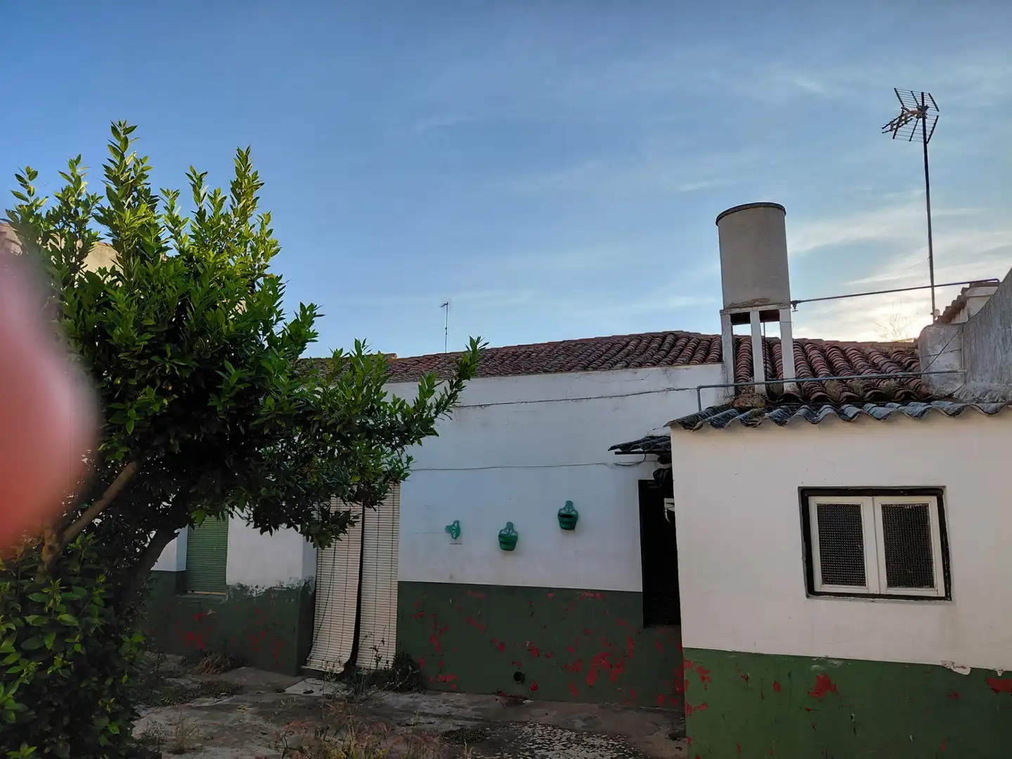 Vista exterior de Casa o xalet en venda en Fuente de Cantos amb Traster, Moblat i Forn