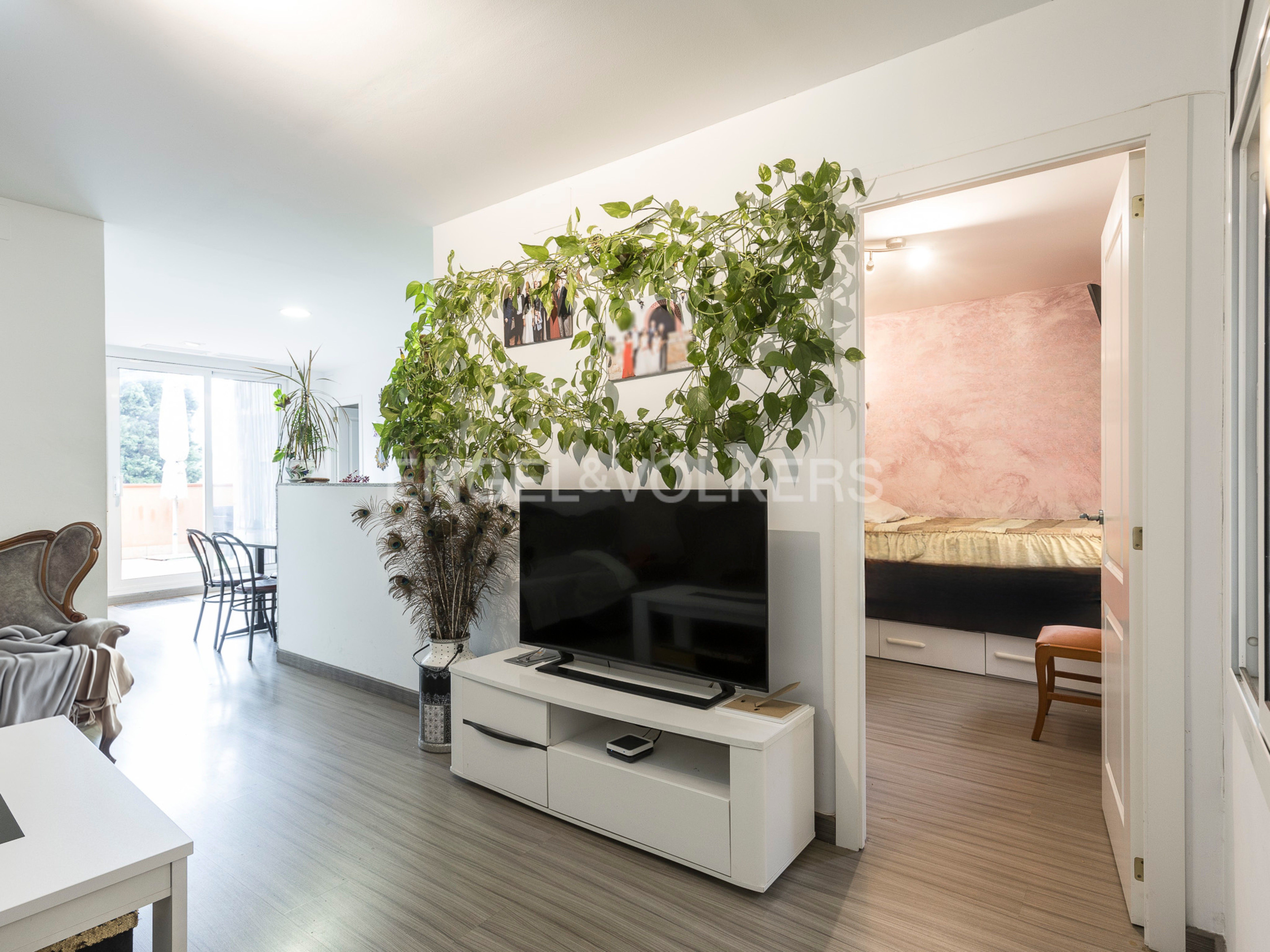 Living room of House or chalet for sale in Sant Joan Despí  with Air Conditioner, Heating and Terrace