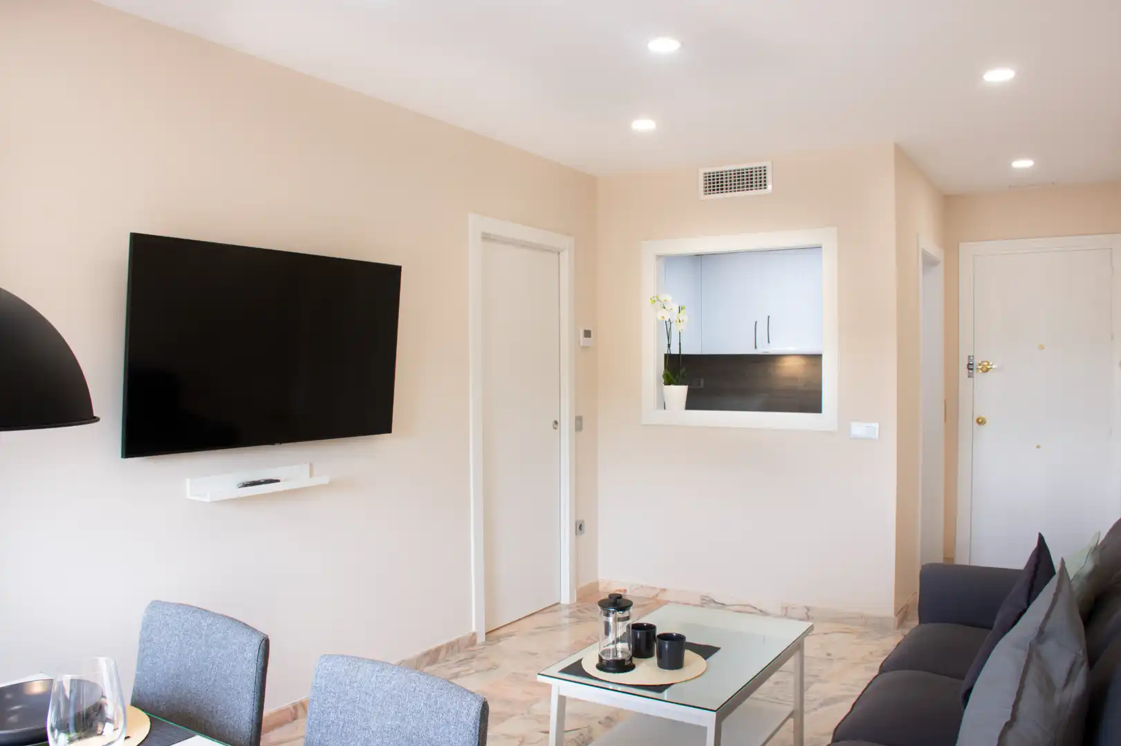 Sala de estar de Apartamento de alquiler en Sevilla con Aire acondicionado, Lavadora y Microondas