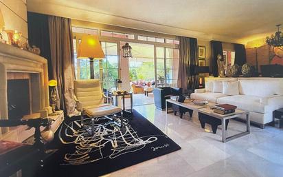 Living room of House or chalet for sale in Marbella  with Air Conditioner, Heating and Private garden