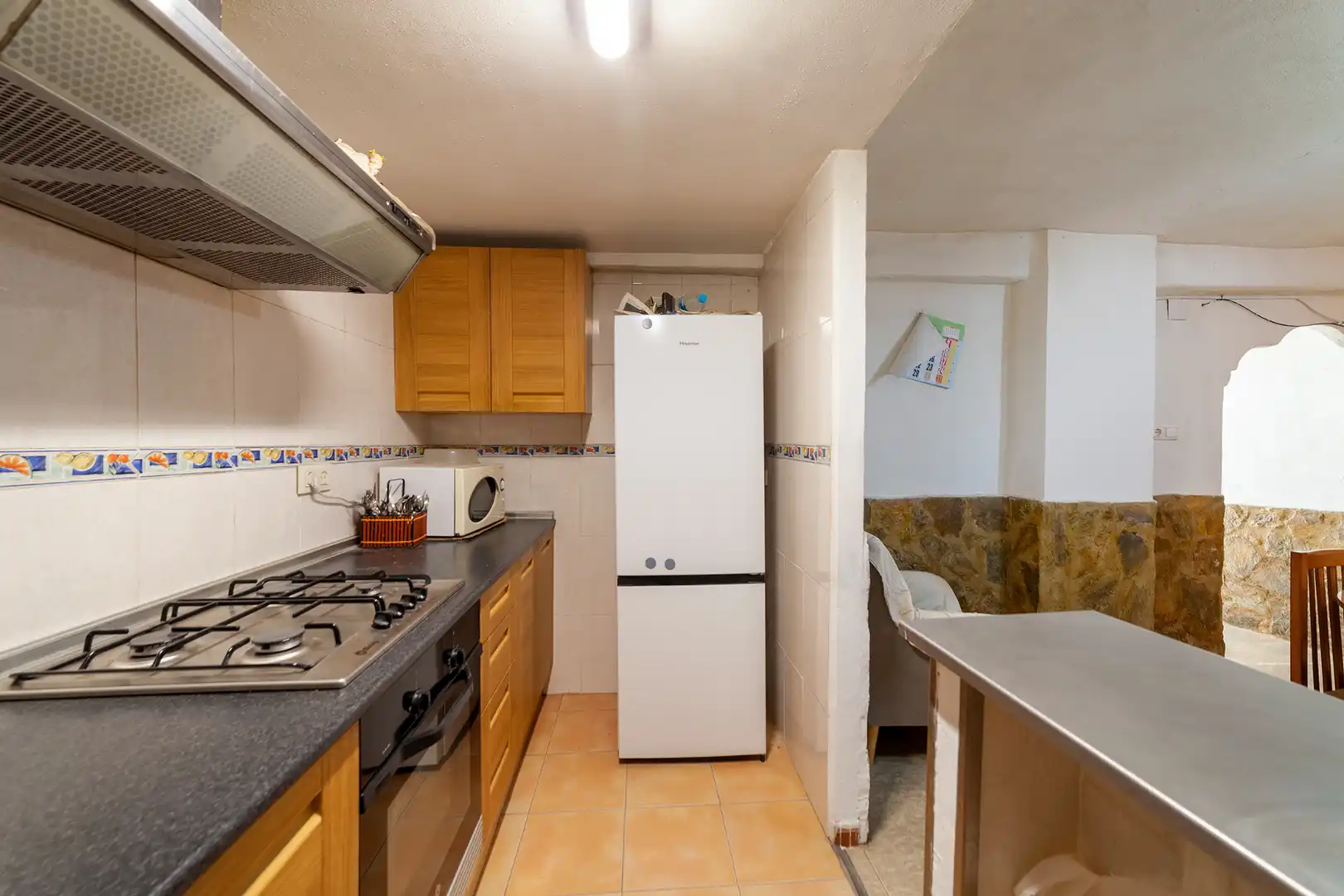 Cuina de Casa o xalet en venda en Venta del Moro amb Terrassa, Moblat i Rentadora