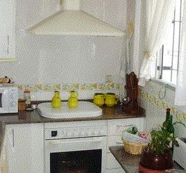Kitchen of Flat to rent in  Sevilla Capital  with Air Conditioner and Furnished