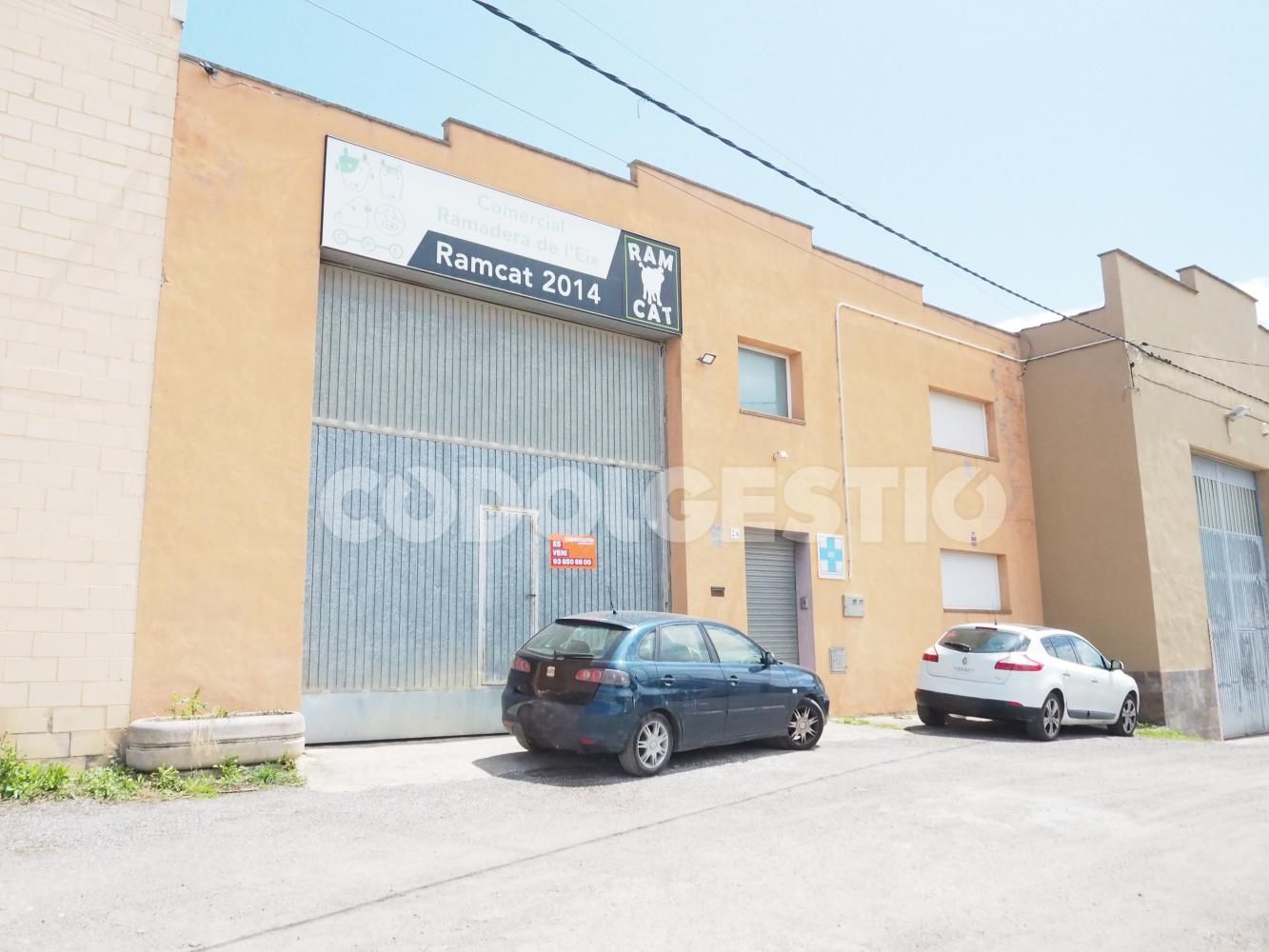 Exterior view of Industrial buildings for sale in Manlleu