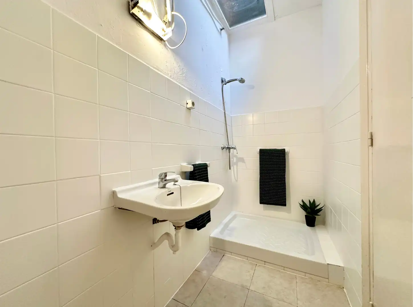 Baño de Casa adosada en venta en Manlleu con Aire acondicionado, Jardín privado y Terraza