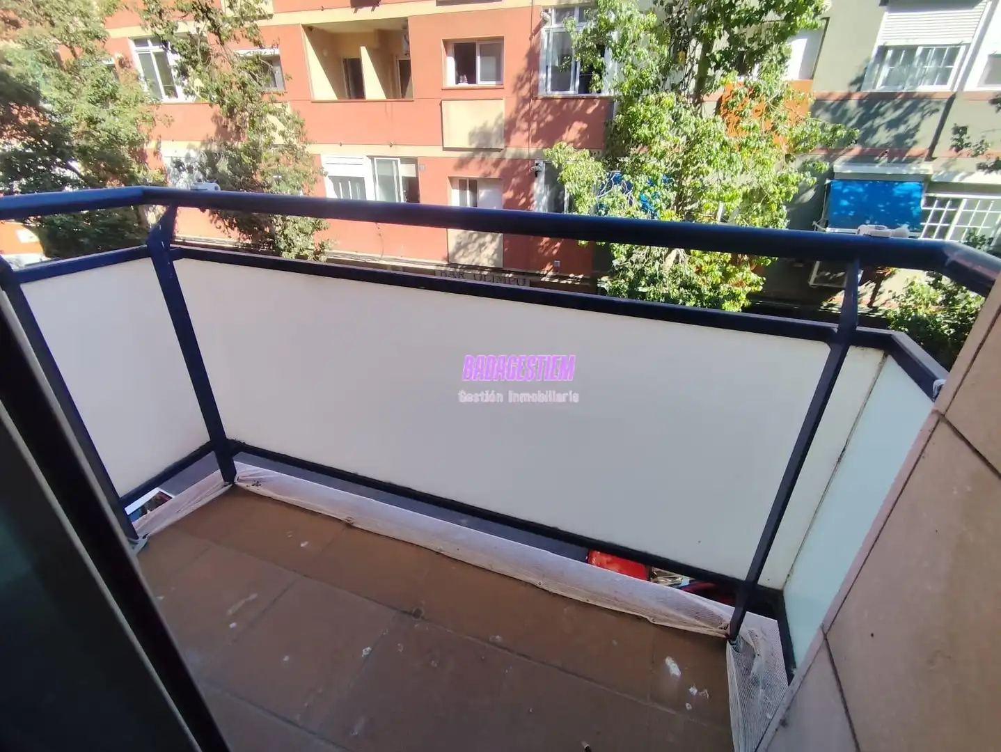 Terraza de Piso en venta en Santa Coloma de Gramenet con Calefacción, Terraza y Balcón