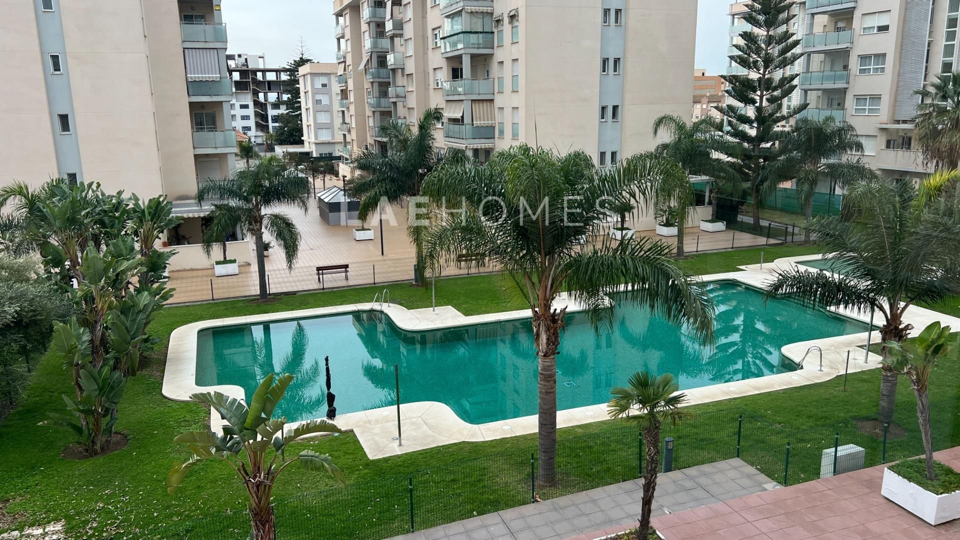 Vista exterior de Pis de lloguer en Rincón de la Victoria amb Aire condicionat, Calefacció i Jardí privat