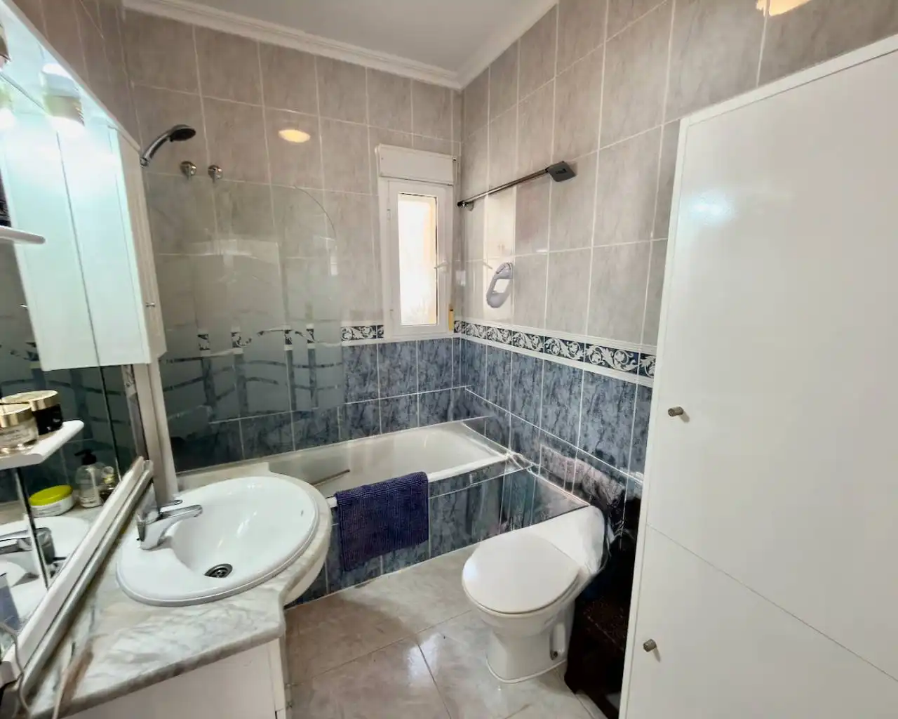 Bany de Casa o xalet en venda en Rojales amb Aire condicionat, Jardí privat i Terrassa