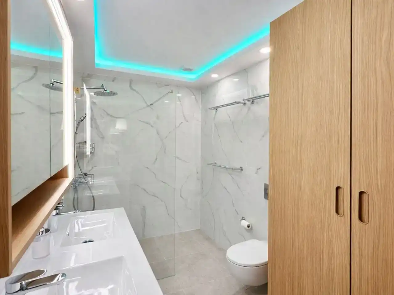 Bany de Apartament en venda en Arona amb Aire condicionat, Piscina i Balcó