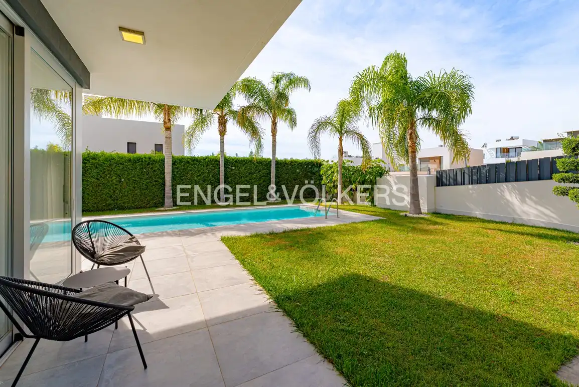 Maison avec piscine à vendre à Golf Bahía, imagen 4