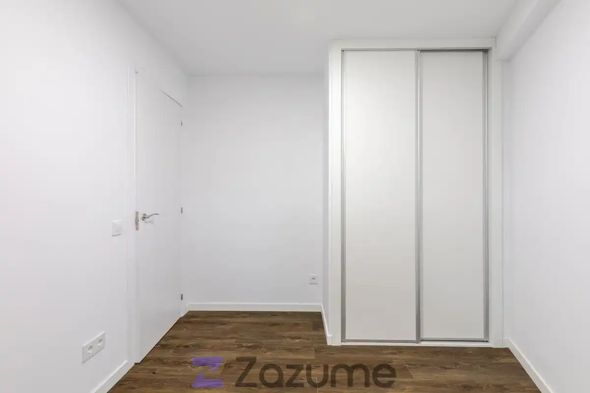 Bedroom of Flat for rent in Madrid  with Air Conditioner, Heating and Oven