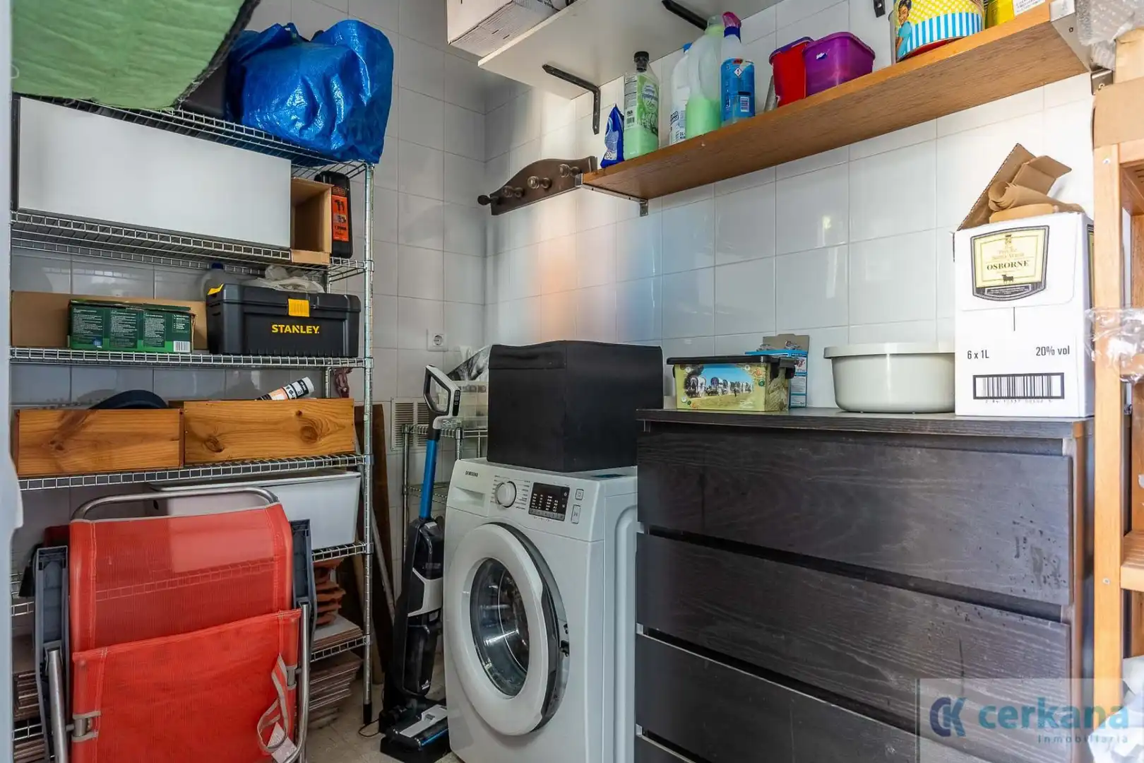 Houses for sale in Espartinas  with Air Conditioner and Storage room