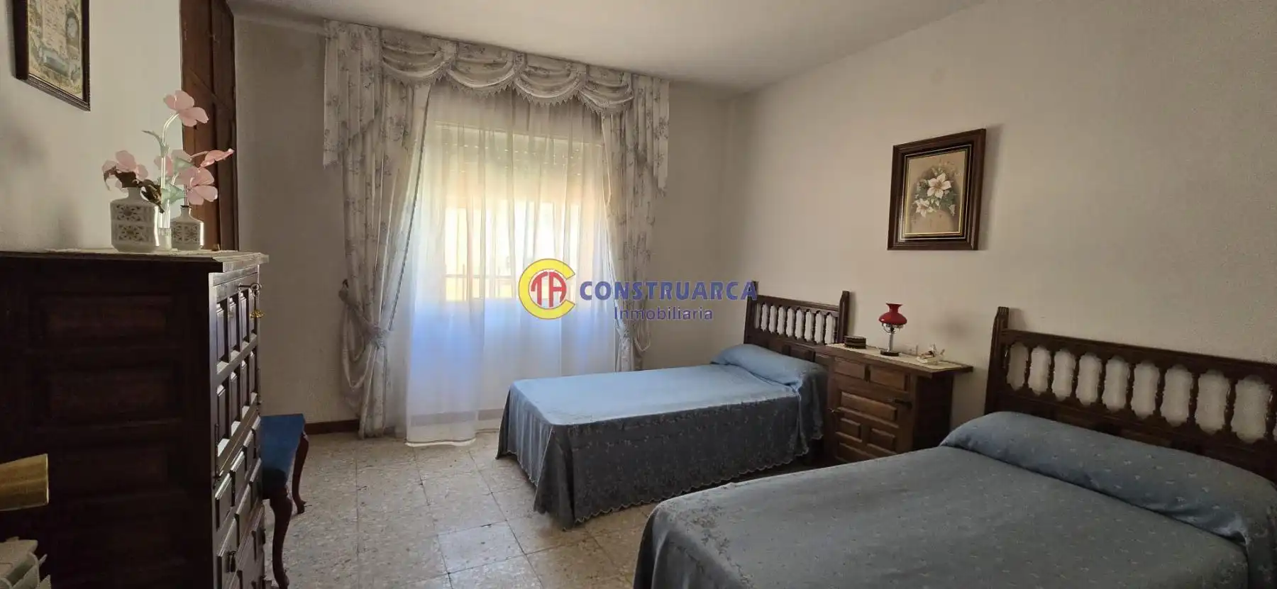 Habitación de Casa adosada en venta en Las Herencias con Trastero