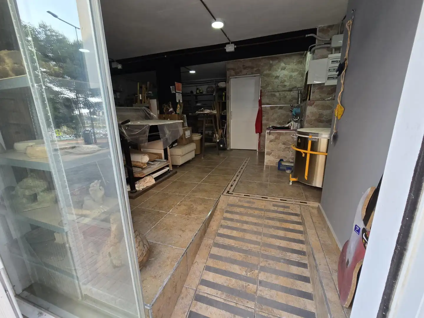 Local en venta en CAPITAN CORTES, Colonia Madrid