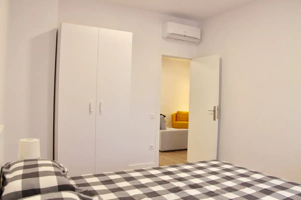 Schlafzimmer von Wohnungen zur Miete in Alfara del Patriarca mit Klimaanlage, Heizung und Möbliert