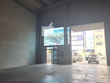 Nau industrial de lloguer a Bellvitge - El Gornal - Granvia LH