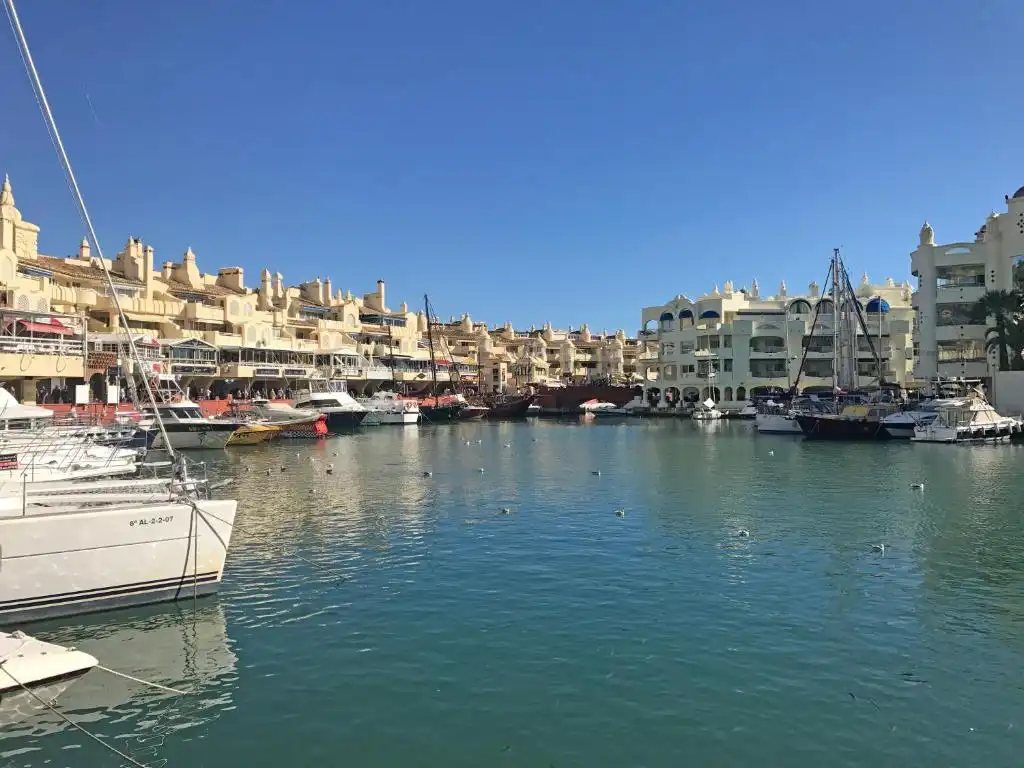 Vista exterior de Apartamento de alquiler en Torremolinos con Aire acondicionado, Calefacción y Terraza