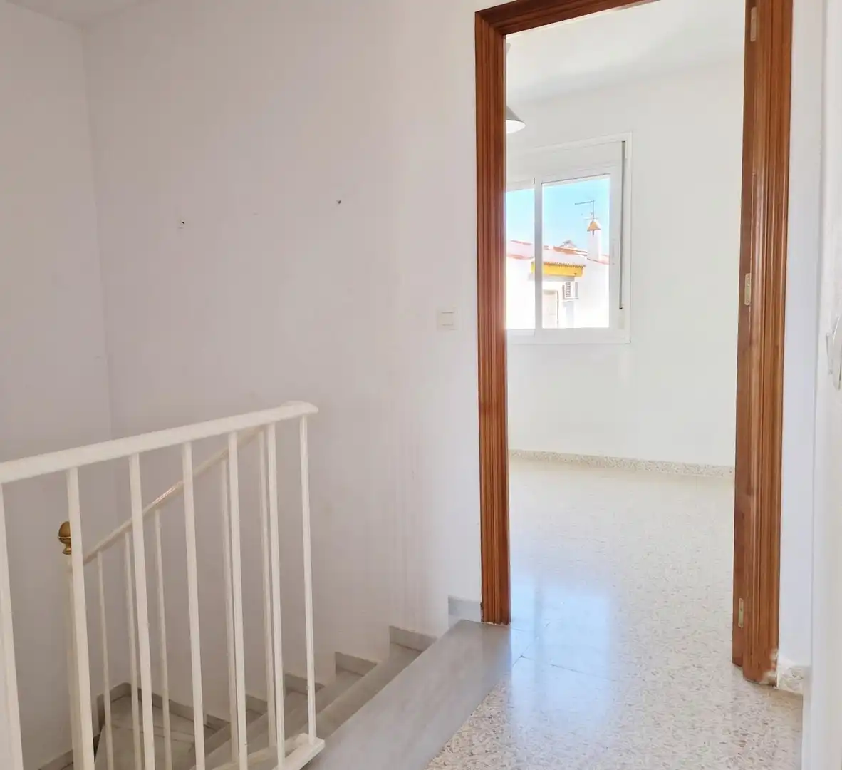Casa adosada en venda en Umbrete amb Aire condicionat, Calefacció i Jardí privat