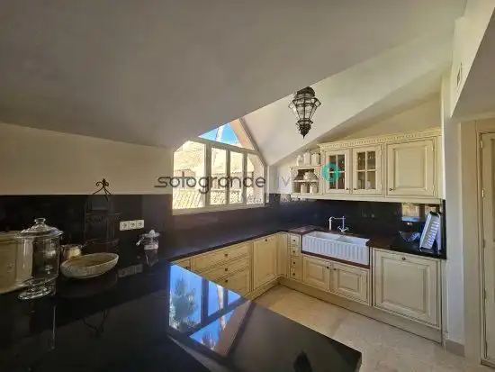 Cuina de Apartament en venda en Sotogrande amb Aire condicionat, Calefacció i Terrassa