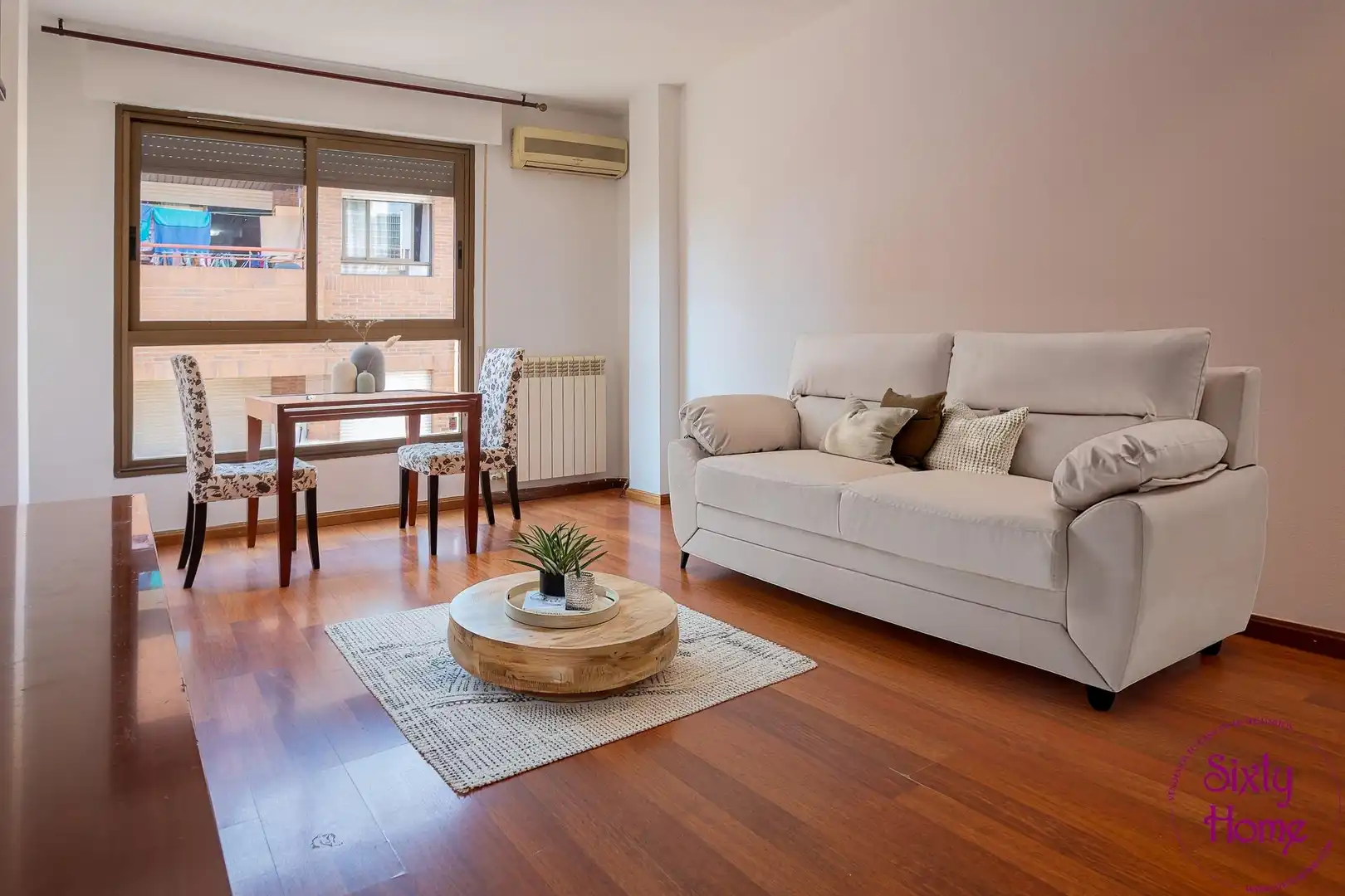Living room of Flat for sale in Zaragoza  with Heating, Parquet flooring and Terrace