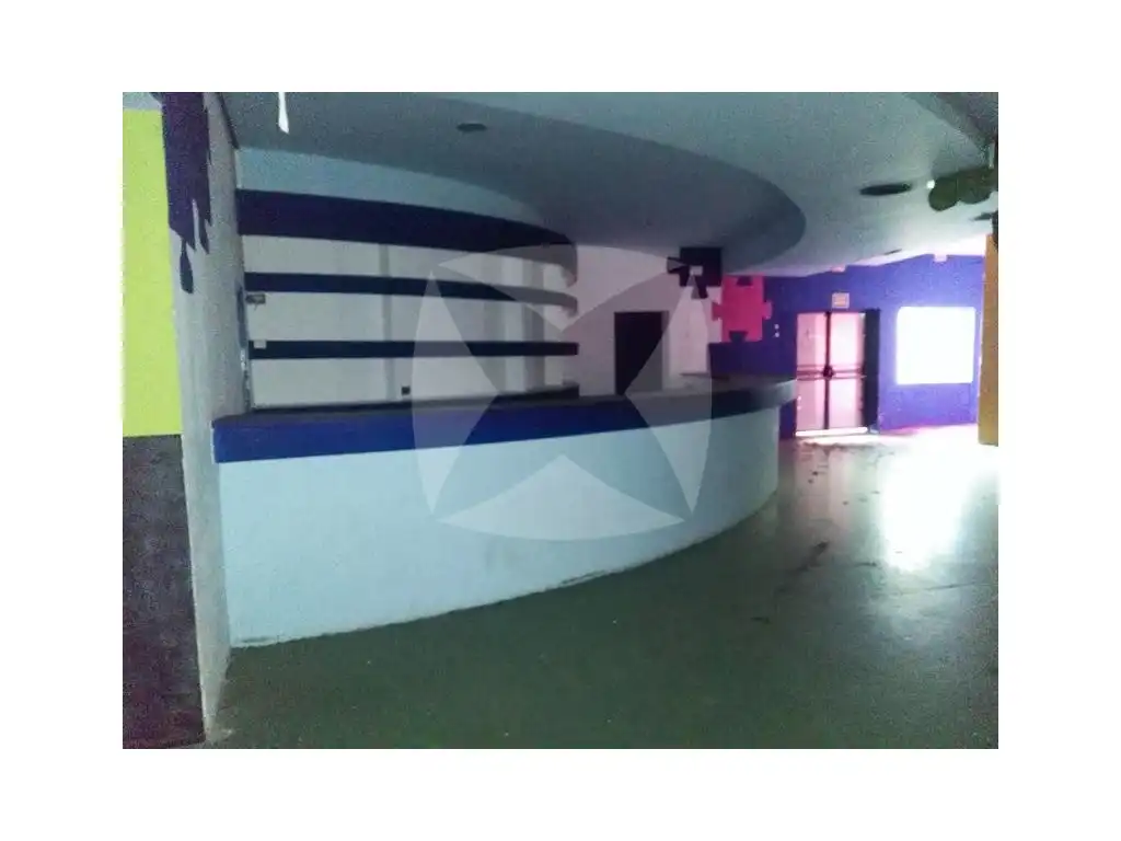 Local en venta en DE OLIVENZA (EX-107), Las Vaguadas