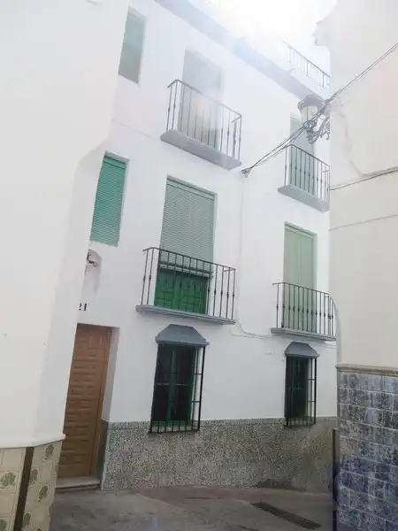 Adossat en venda a Cómpeta