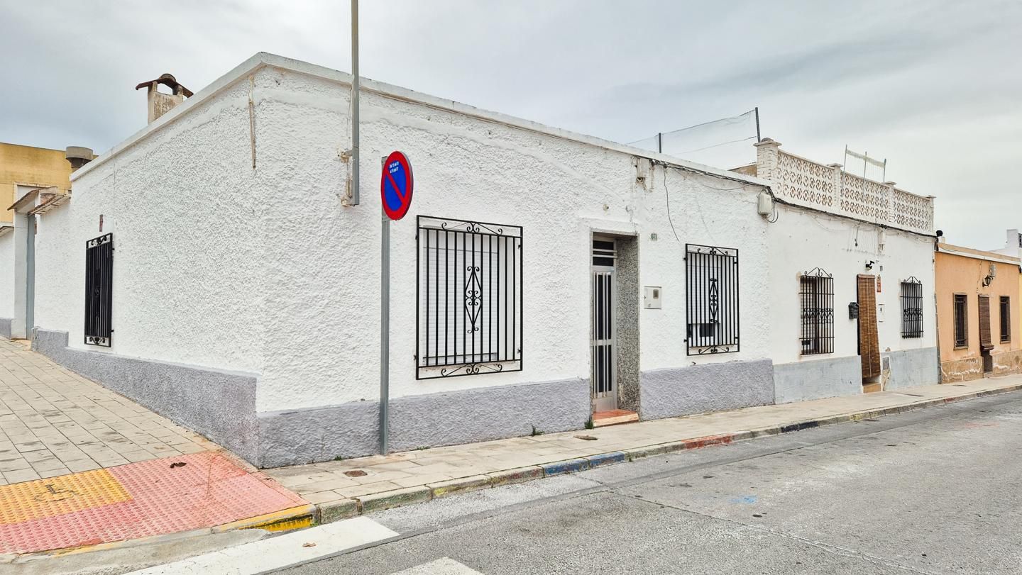 Vista exterior de Casa o xalet en venda en Aspe amb Alarma