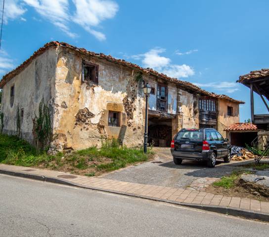 Casa-chalet en Venta en Cabranes - Lugar Lugar Torazo, 9 en Cabranes