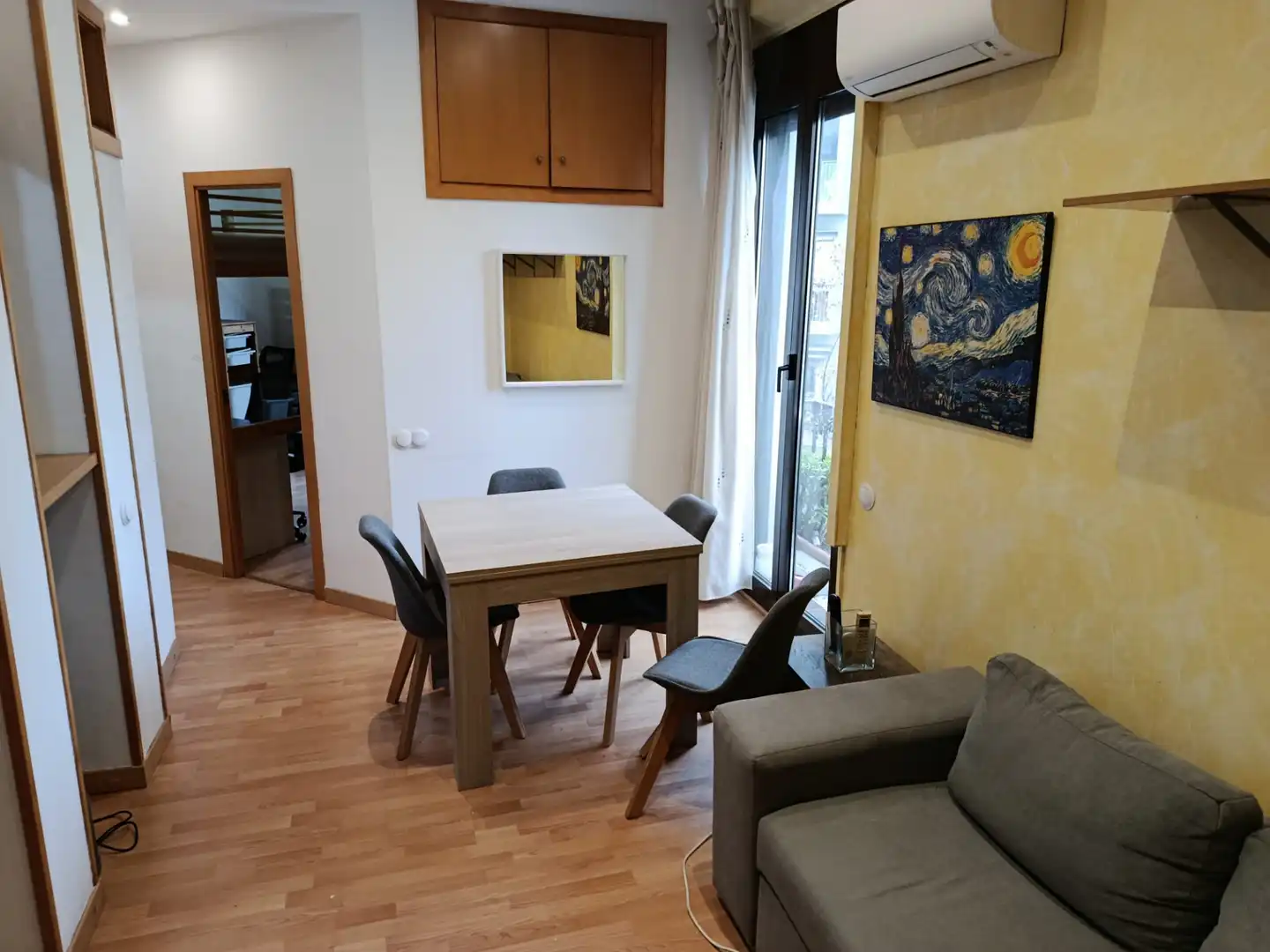 Sala de estar de Piso en venta en Barcelona con Aire acondicionado, Parquet y Amueblado