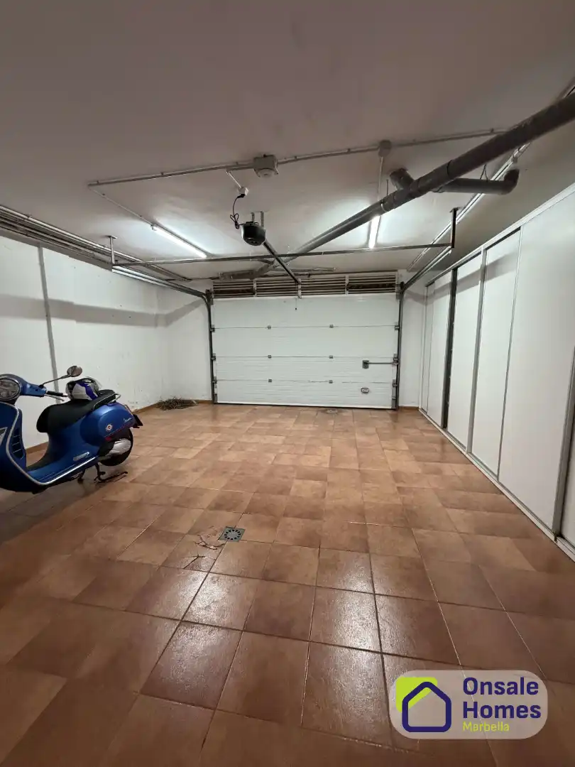Casa adosada en venta en Marbella con Aire acondicionado, Jardín privado y Terraza