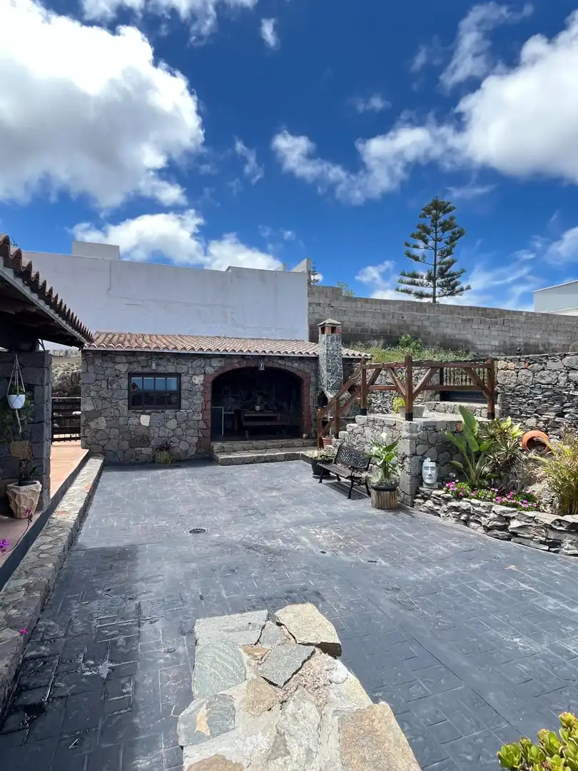 Vista exterior de Casa o chalet en venta en Moya (Las Palmas) con Jardín privado, Terraza y Amueblado