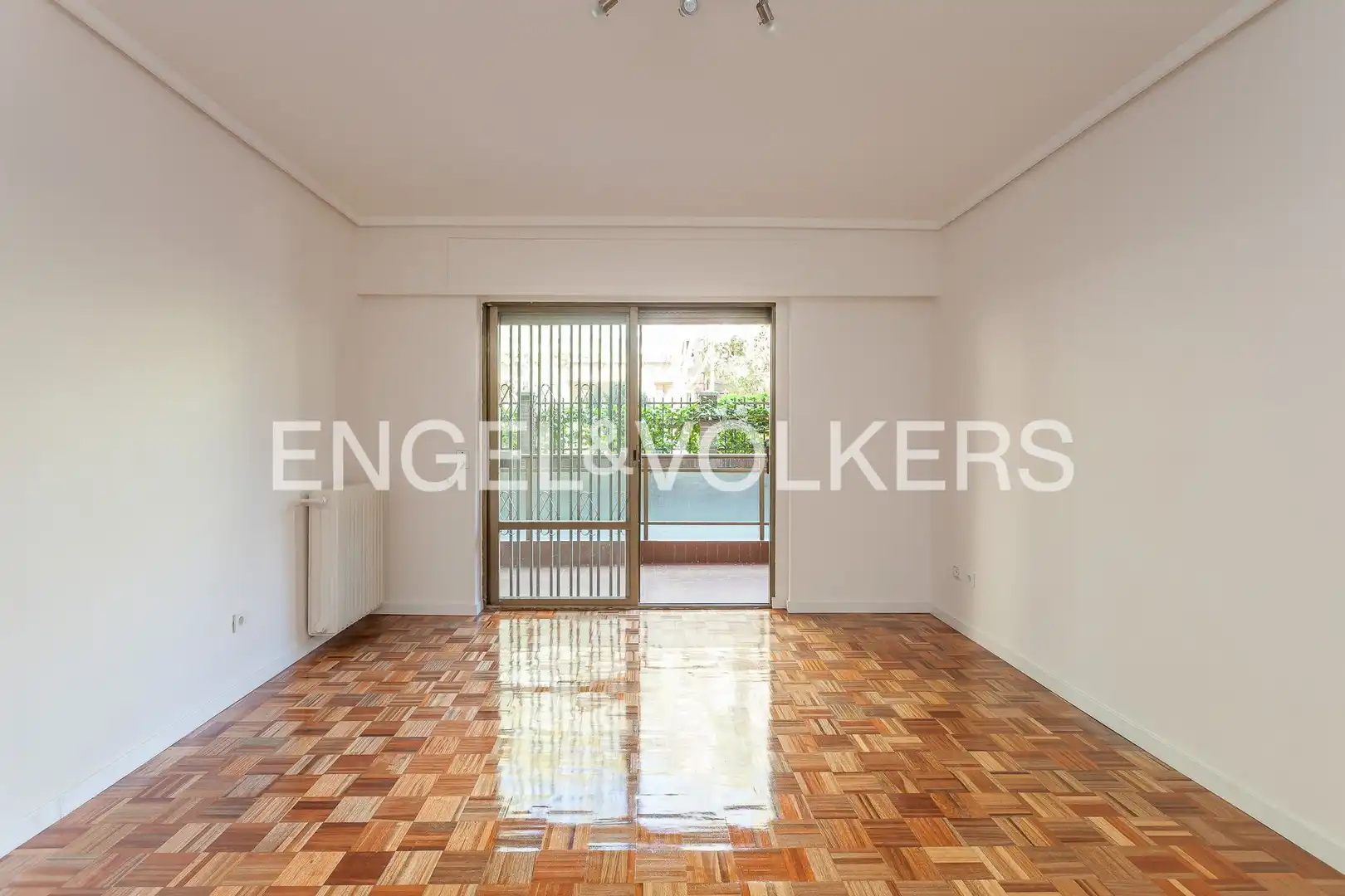 Sala de estar de Apartamento de alquiler en Madrid con Calefacción, Parquet y Terraza