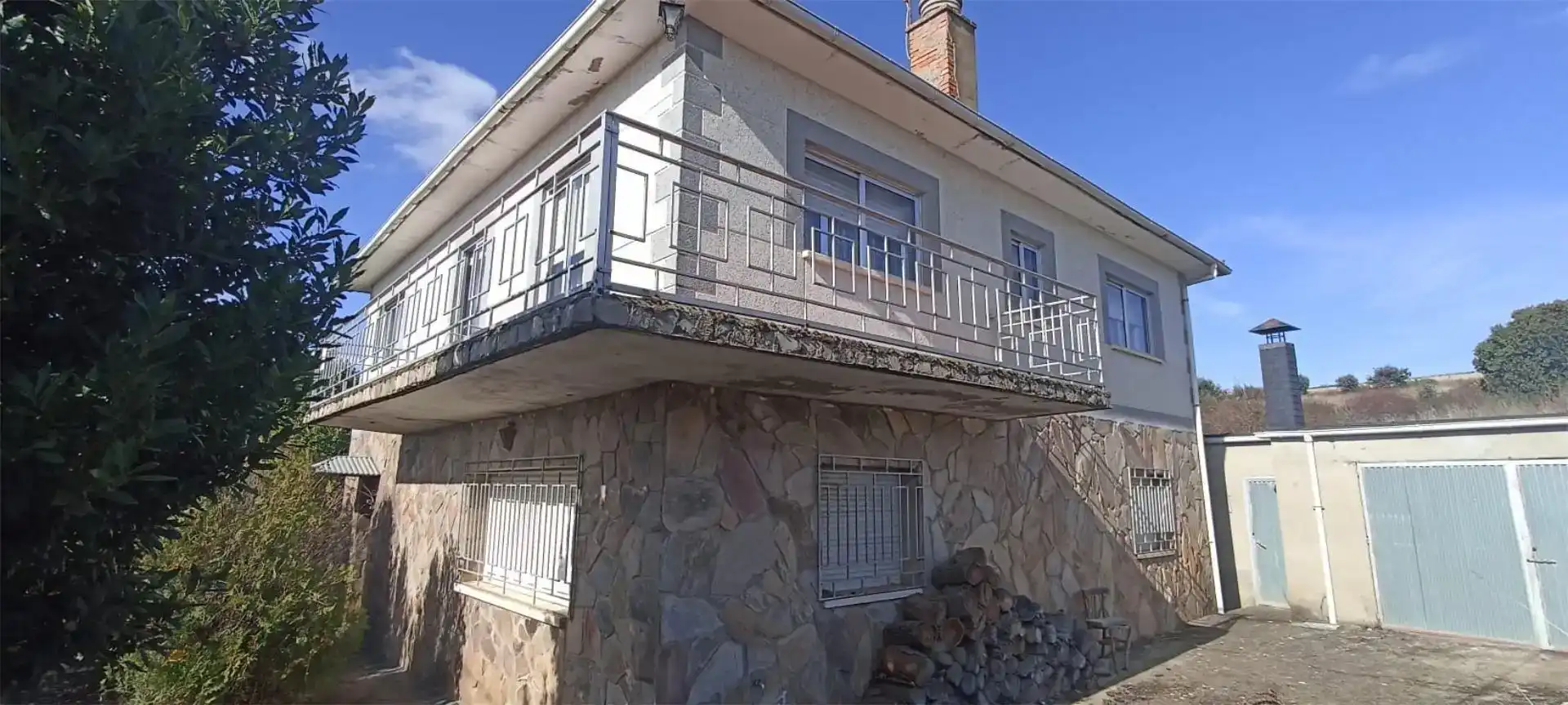 Vista exterior de Casa o chalet en venta en Riofrío de Aliste, Zamora