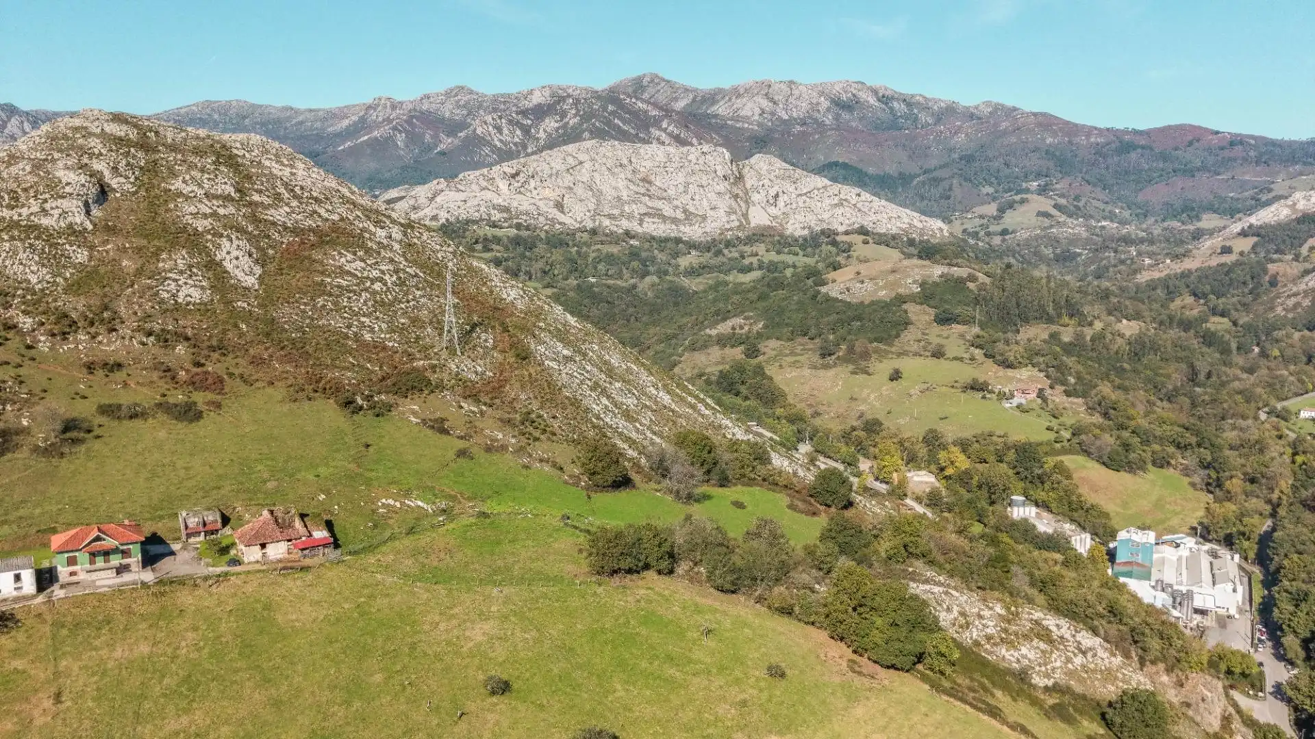 Edificio en venta en Parres, Asturias